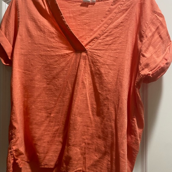 GAP Tops - GAP Women's Coral V-Neck Tee